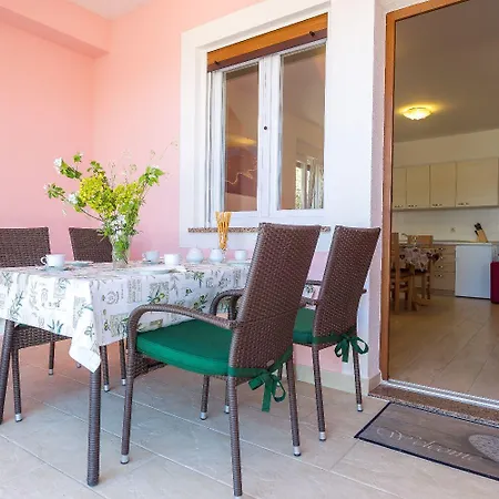 Apartments Zvone1 Veli Rat Exterior photo
