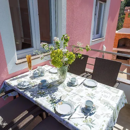 Apartments Zvone1 Veli Rat Exterior photo