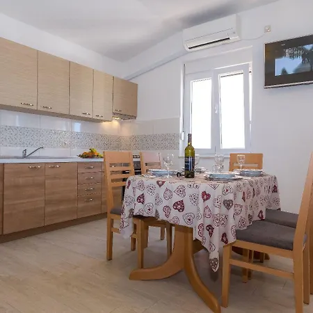 Apartments Zvone1 Veli Rat Exterior photo